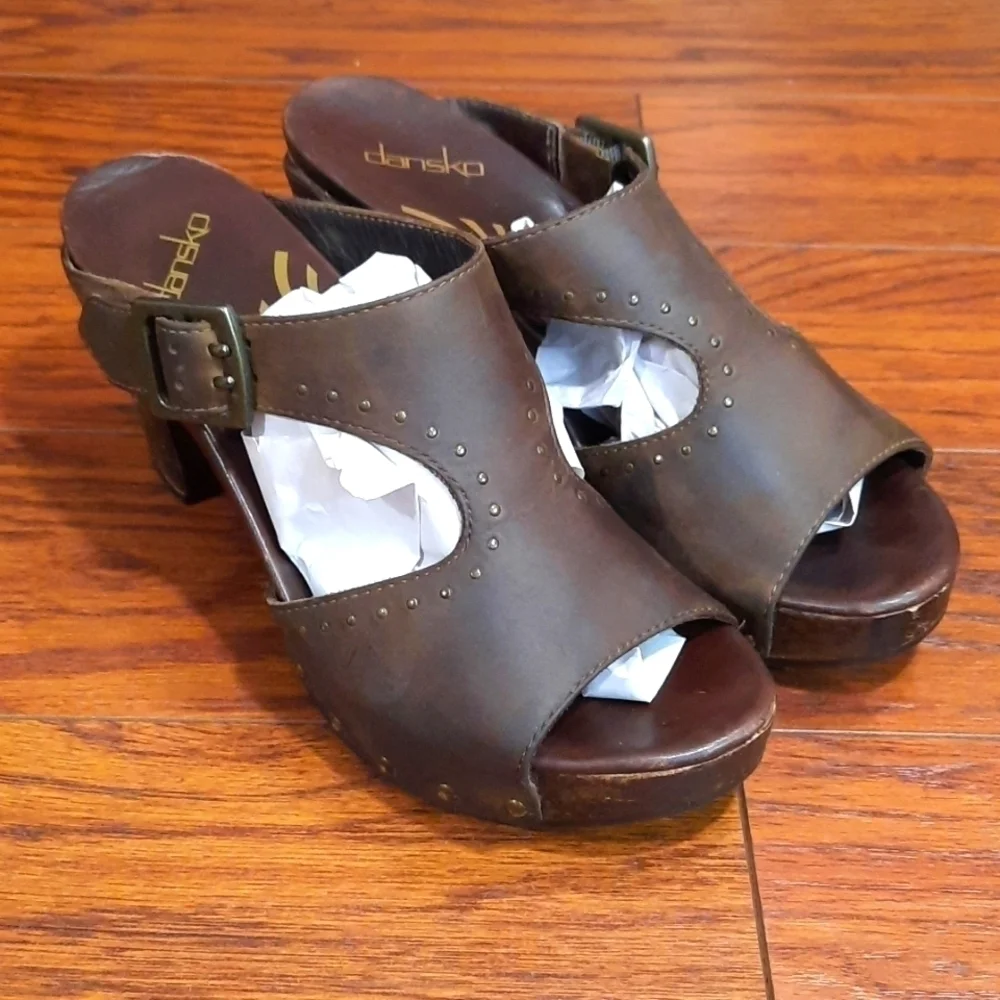Dansko Ripley Brown Leather Studded Peep toe Sandals - Picture 1 of 7